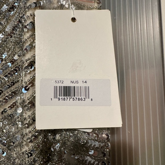 ✔️#58B/86B BNWT MAC DUGGAL SLEEVELESS DIAGONAL SEQUINED V-NECK GOWN #5372 - Picture 2 of 10